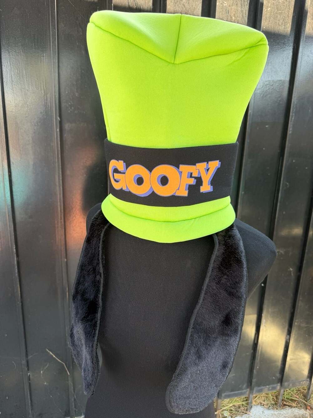 Vtg Disney Parks Goofy Tall Green Hat Foam Cap With Ears - Adult Size